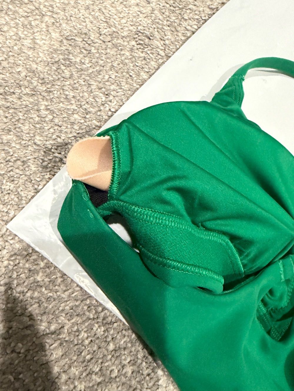 EUC lululemon wunder train strappy green Green racer Sports Bra 8 Kelly green - Picture 6 of 6